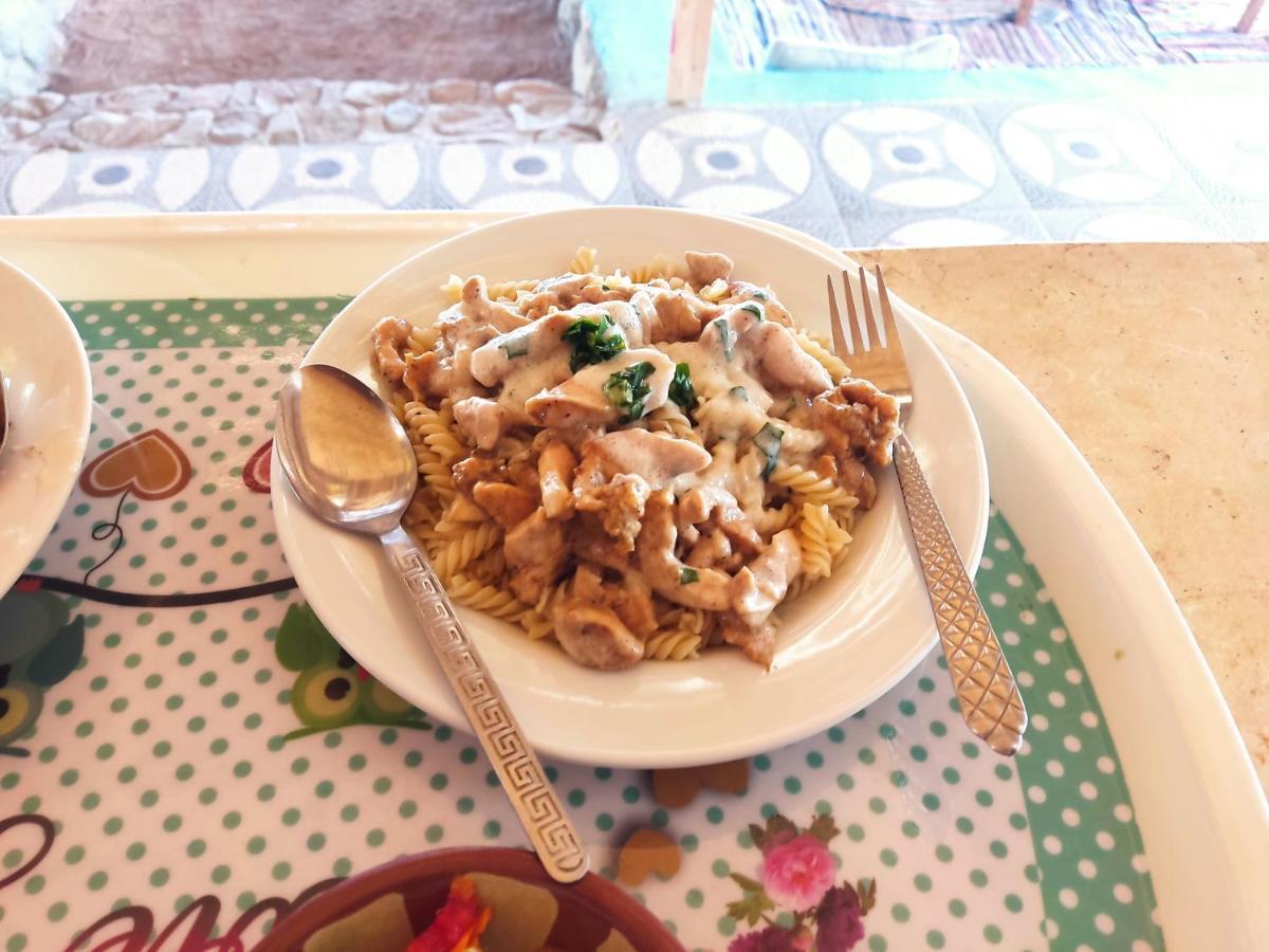 Falak 타바 외부 사진